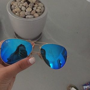 Authentic ray ban blue aviators sunglasses